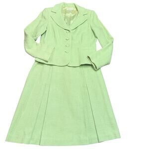 Harold’s Women’s two piece bright green pique jacket/midi skirt, Size 8